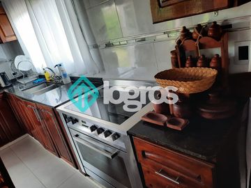 Casa en venta en barrio privado Santa Apolonia - Cerrillos