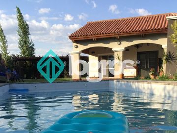 Casa en venta en barrio privado Santa Apolonia - Cerrillos