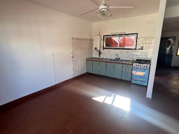 Departamento Tipo Casa en venta en Lanus Oeste