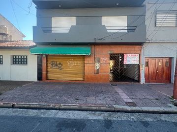 Departamento Tipo Casa en venta en Lanus Oeste