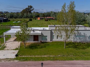 CASA EN FINCAS DE SAN VICENTE