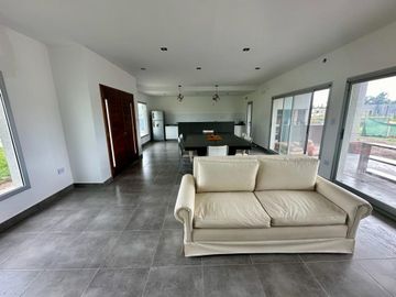 CASA EN FINCAS DE SAN VICENTE