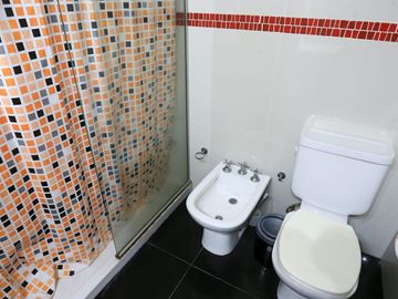 CASA 4 AMBIENTES EN VENTA EN LONGCHAMS  APTA CREDI