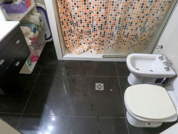 CASA 4 AMBIENTES EN VENTA EN LONGCHAMS  APTA CREDI
