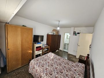 Venta PH 2 Ambientes Frente, barrio San Cayetano