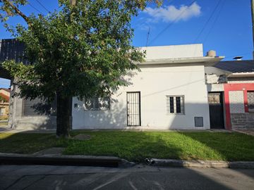 Venta PH 2 Ambientes Frente, barrio San Cayetano