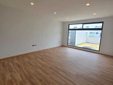 VENTA CASA NUEVA EN FRACCIONAMIENTO ARBORETO, CHOLULA. PUEBLA