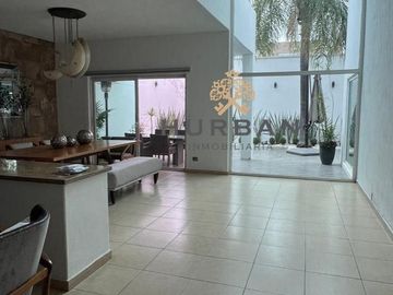 HURBAN VENDE casa en Las Misiones