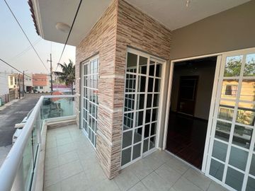 Casa en venta en Fracc. Laguna Real. VERACRUZ, VER. REMODELADA