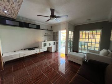 Casa en venta en Fracc. Laguna Real. VERACRUZ, VER. REMODELADA