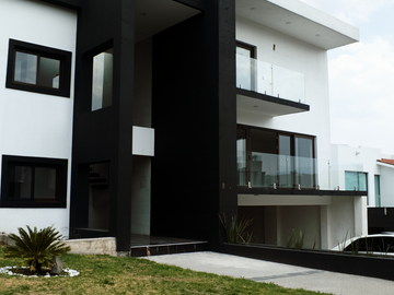 Casa en venta para remodelar en Rancho San Juan