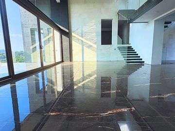 Casa en venta para remodelar en Rancho San Juan, Zona Esmeralda