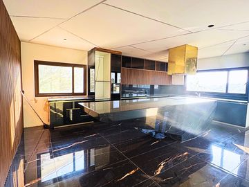 Casa en venta para remodelar en Rancho San Juan, Zona Esmeralda