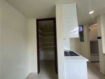 Casa en Venta, céntrica – Cerca del Río de las Avenidas. Remodelada