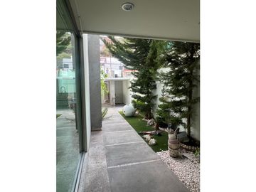 Casa en Venta, céntrica – Cerca del Río de las Avenidas. Remodelada