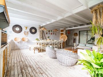 Preciosa casa de dos niveles en sector residencial del Rosario de Peñuelas