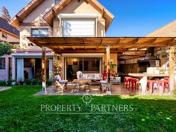 Excelente casa con muy buena ubicación, San Carlos de Apoquindo