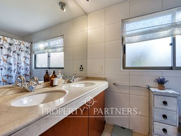 Excelente casa con muy buena ubicación, San Carlos de Apoquindo