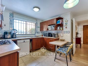 Excelente casa con muy buena ubicación, San Carlos de Apoquindo