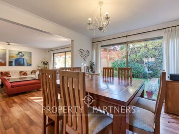 Excelente casa con muy buena ubicación, San Carlos de Apoquindo