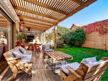 Excelente casa con muy buena ubicación, San Carlos de Apoquindo