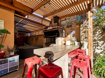 Excelente casa con muy buena ubicación, San Carlos de Apoquindo