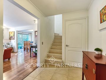 Excelente casa con muy buena ubicación, San Carlos de Apoquindo