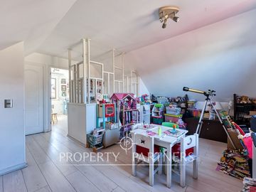Excelente casa con muy buena ubicación, San Carlos de Apoquindo