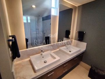 Venta de departamento en Lomas Altas