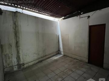 Alquilo local comercial en Av. Benavides 5471 - 5473