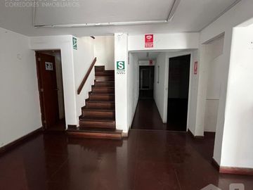 Alquilo local comercial en Av. Benavides 5471 - 5473