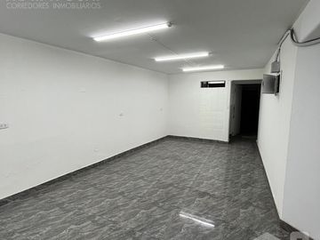 Alquilo local comercial en Av. Benavides 5471 - 5473