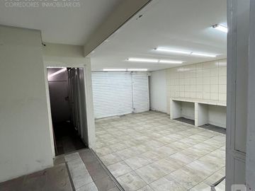Alquilo local comercial en Av. Benavides 5471 - 5473