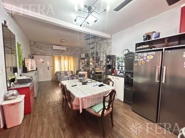 Venta de PH 4 ambientes en Wilde