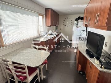CASA VENTA PIEDRA ROJA CHICUREO 4 DORMITORIOS Y 4 BAÑOS