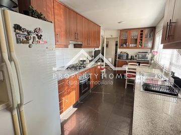 CASA VENTA PIEDRA ROJA CHICUREO 4 DORMITORIOS Y 4 BAÑOS