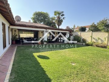 CASA VENTA PIEDRA ROJA CHICUREO 4 DORMITORIOS Y 4 BAÑOS
