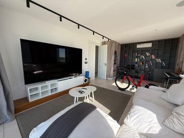 Casa en  venta al lago 4 dormitorio y escritorio