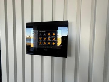 Casa en  venta al lago 4 dormitorio y escritorio