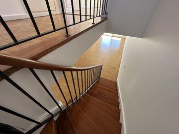 Departamento en venta con balcón terraza. Parrilla. 3 dorm. Cochera.