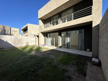 Hermoso Duplex dos dormitorios zona costera