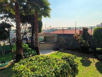 Hermosa Casa en Venta en Tecamachalco