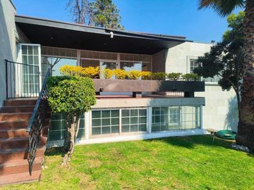 Hermosa Casa en Venta en Tecamachalco