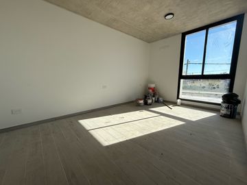 VENTA CASA 3 DORMITORIOS CON PILETA EN ACEQUIAS DEL AIRE