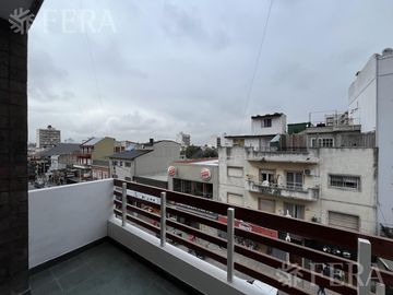Venta departamento 4 ambientes con balcón en Wilde