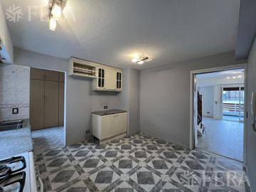 Venta departamento 4 ambientes con balcón en Wilde