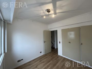 Venta departamento 4 ambientes con balcón en Wilde