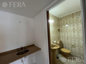 Venta departamento 4 ambientes con balcón en Wilde