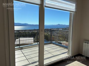 MONOAMBIENTE CON COCHERA Y TERRAZA CON VISTA AL LAGO - 30 M2