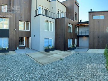 MONOAMBIENTE CON COCHERA Y TERRAZA CON VISTA AL LAGO - 30 M2